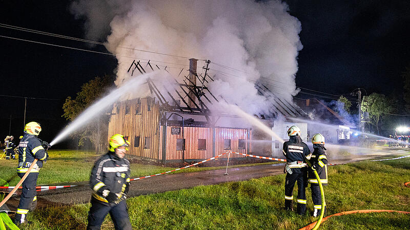 Bauernsacherl in Waizenkirchen brannte