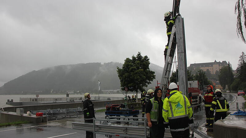 Machlanddamm Grein Hochwasser Donau