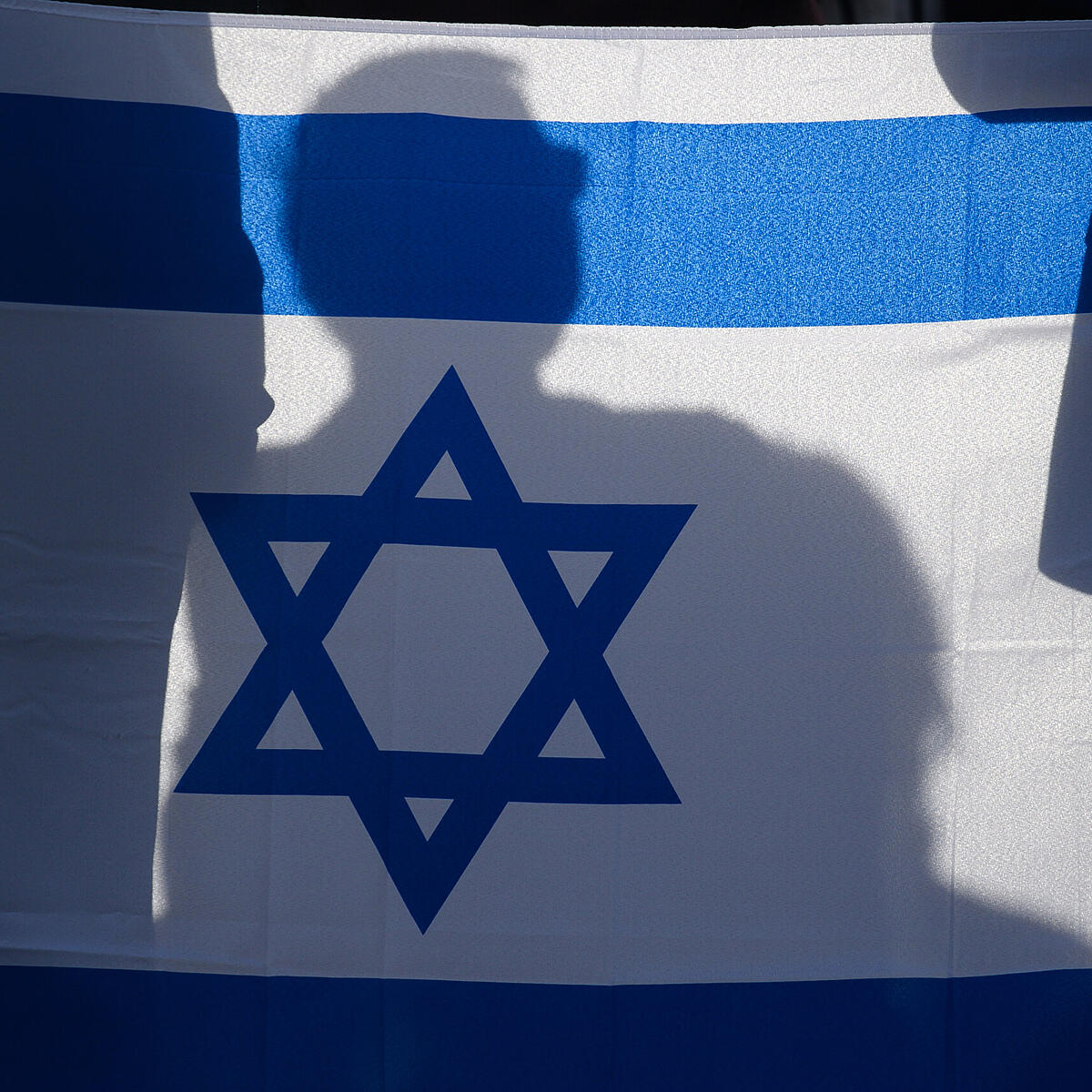 Unbekannte zerstörten Israel-Fahne vor Rathaus: Stadt Linz erstattet  Anzeige