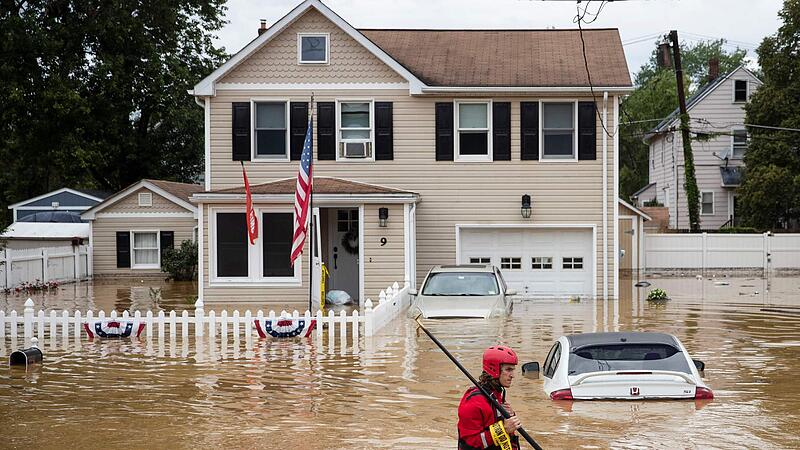 US-WEATHER-HURRICANE